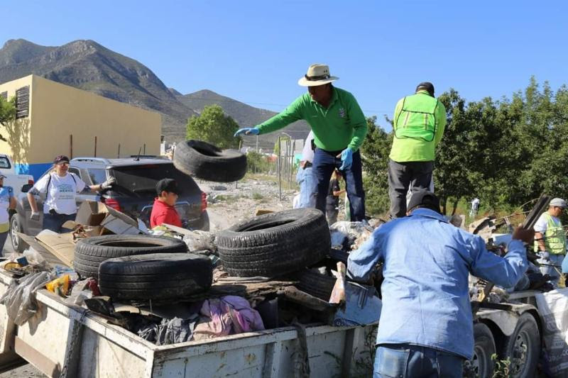 Retiran 10 toneladas de basura en campaña de limpieza al sur de Saltillo