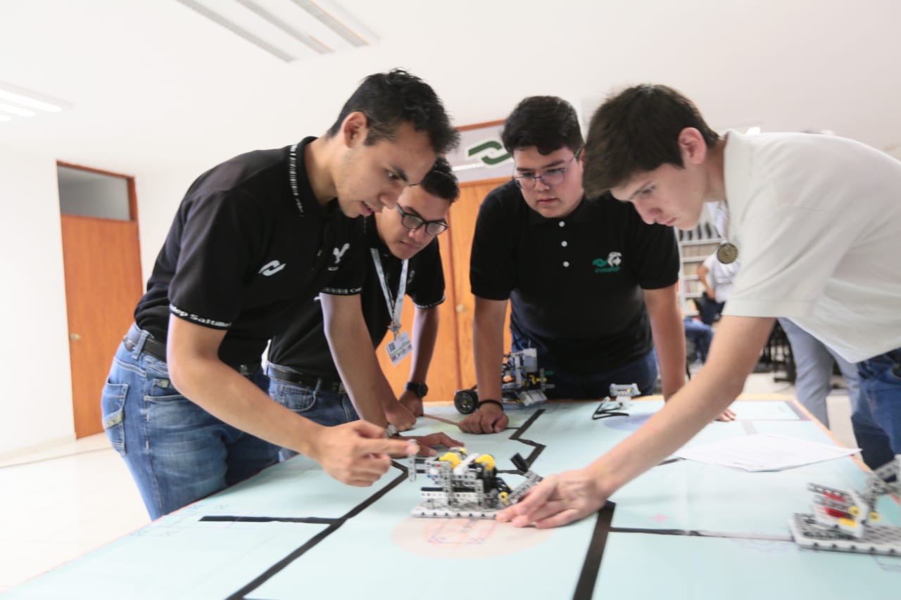 Inauguran primer encuentro cívico, cultural y tecnológico entre preparatorias