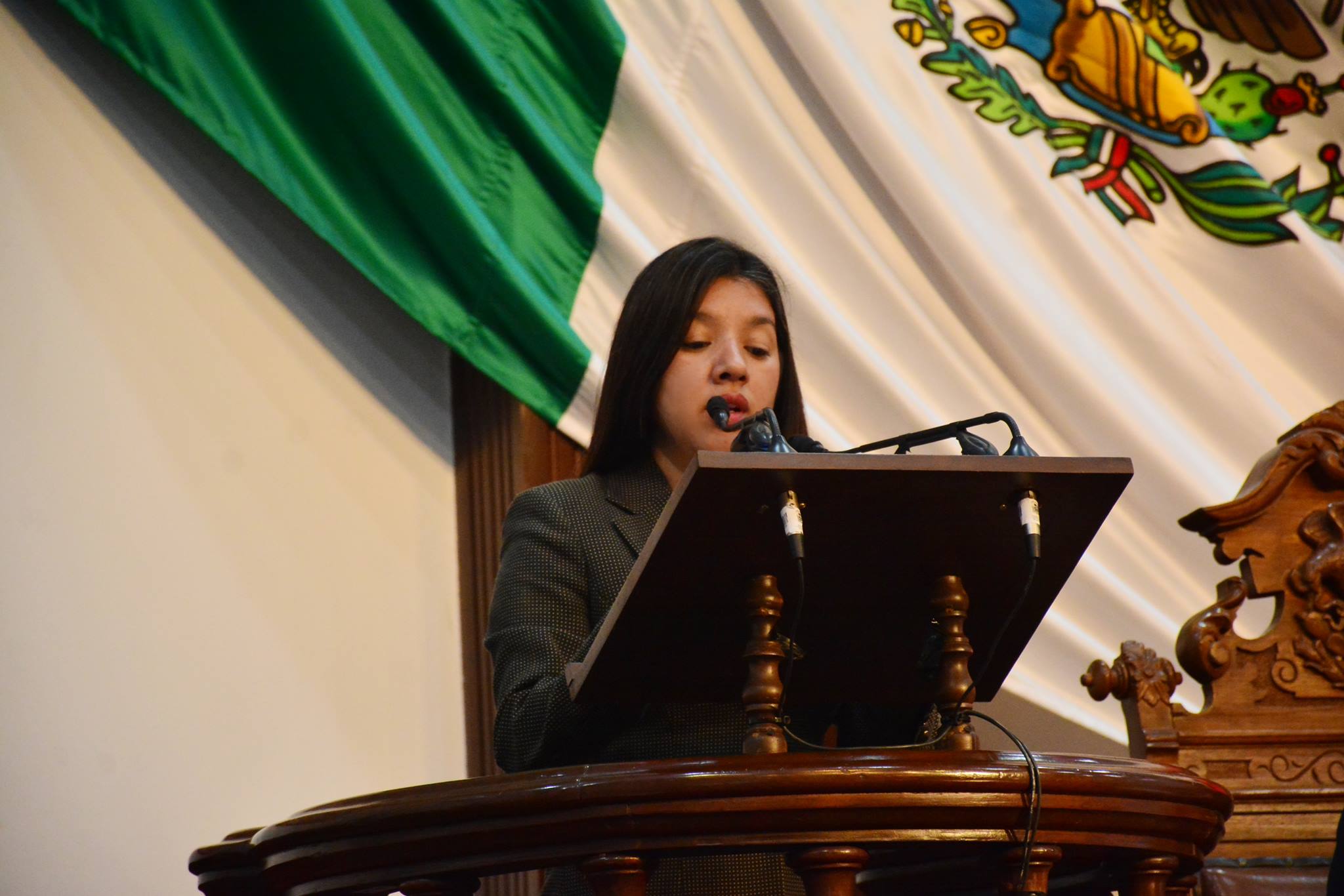 Castigarán con cárcel y mil días de multa <br>a quien obligue a firmar renuncia en blanco