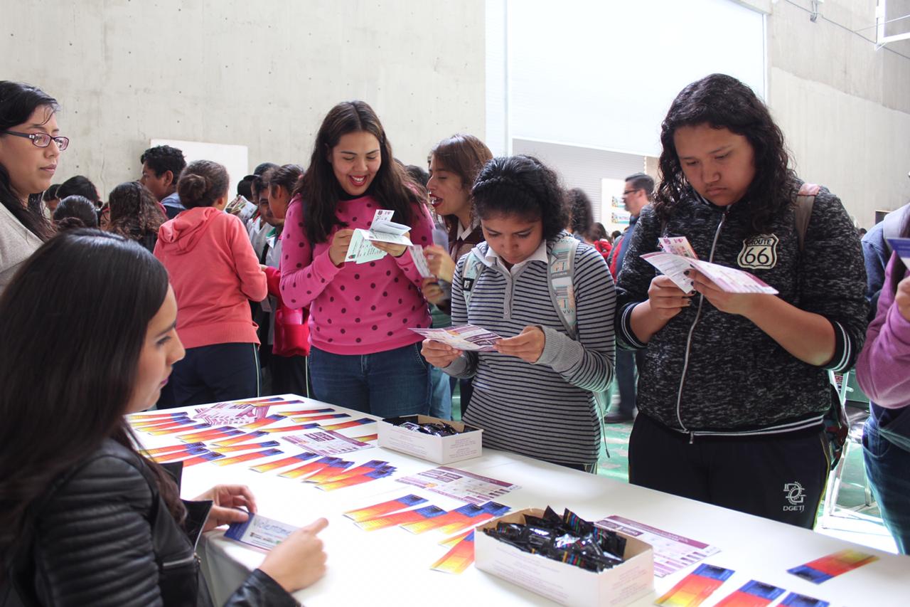 Ofrecen orientación sexual a jóvenes para prevenir embarazos y ETS