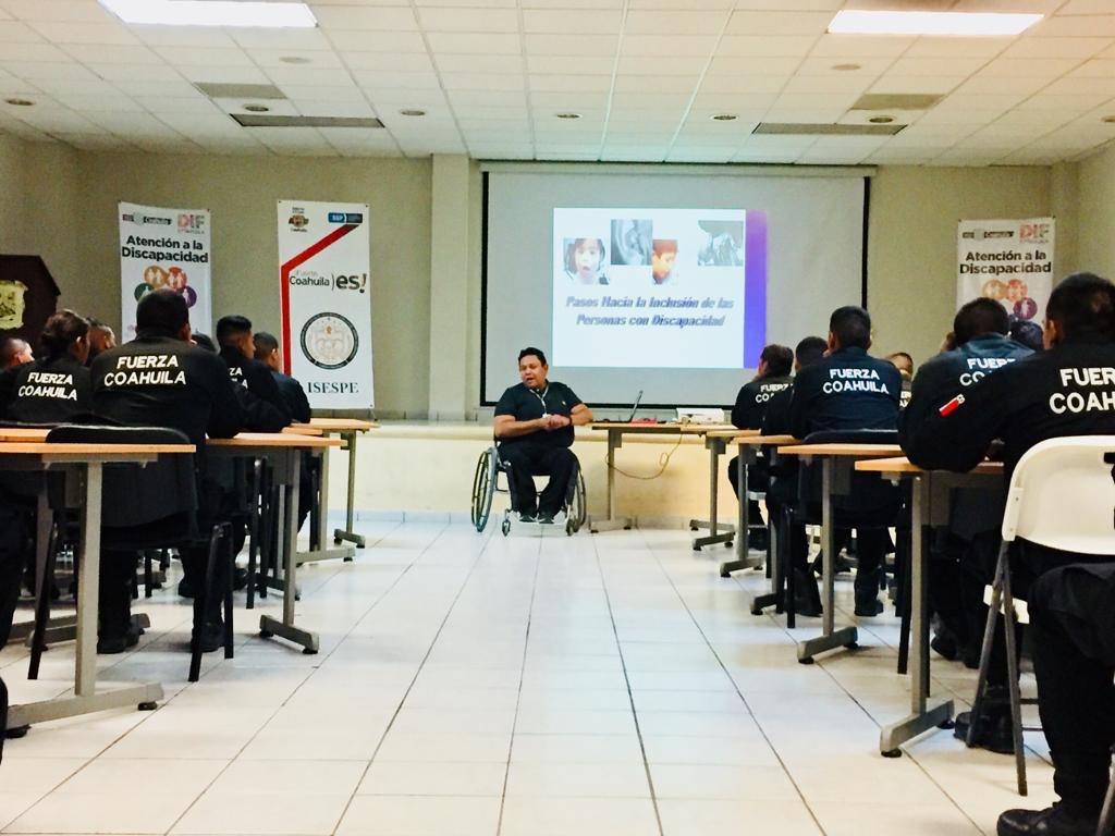 Capacitan a Fuerza Coahuila sobre atención a la discapacidad