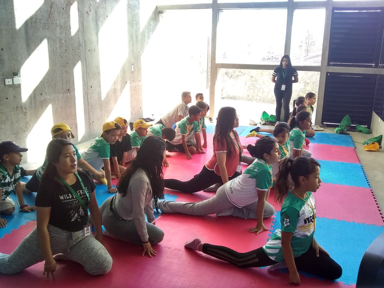 Con yoga, PRONNIF busca fortalecer habilidades en niños