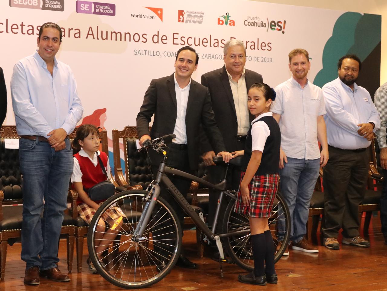 Entrega Coahuila mil 800 bicicletas a estudiantes de escuelas rurales