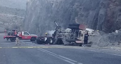 Muere trailero calcinado en Los Chorros