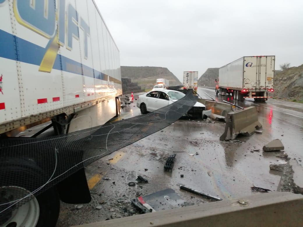 Paralizan choques autopista Saltillo – Monterrey