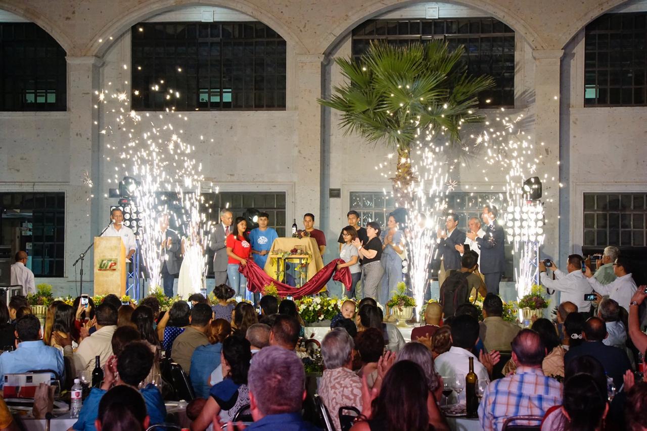 Universidades se suman a turismo <br>enológico; UTP presenta su vino