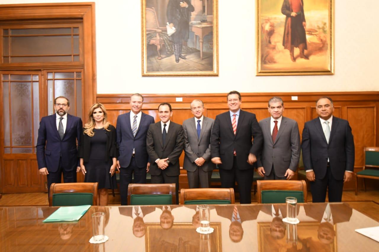 Se reúne Riquelme con Secretario de Hacienda; <br>analizan recursos para el estado