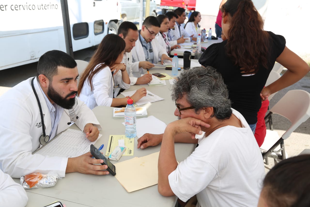 Coordina DIF estatal macrobrigada en Altos de Santa Teresa, en Ciudad Acuña