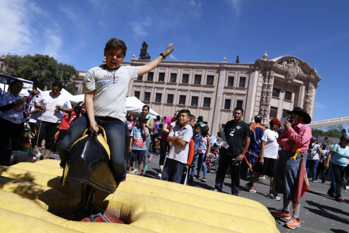 Cierra Paseo Saltillo con 12 mil asistentes