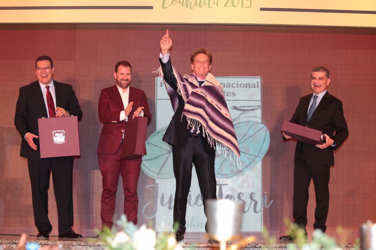 Presenta Riquelme festival Julio Torri