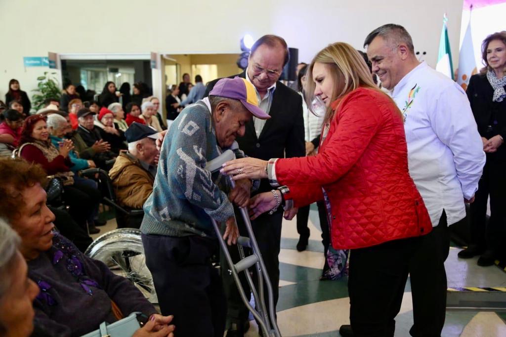 Entregan DIF y PBP “Apoyos para todos”