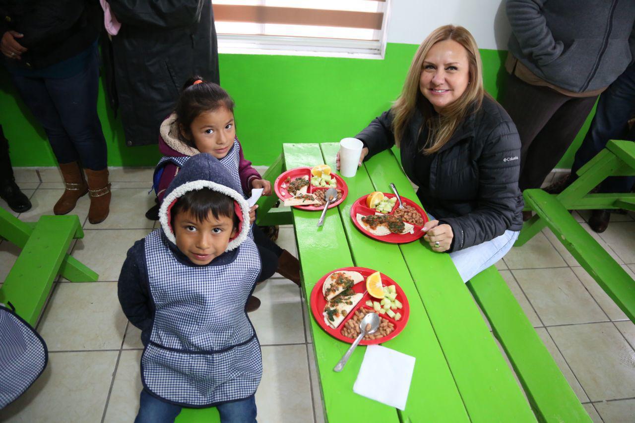 Inaugura Marcela Gorgón comedor infantil en Progreso