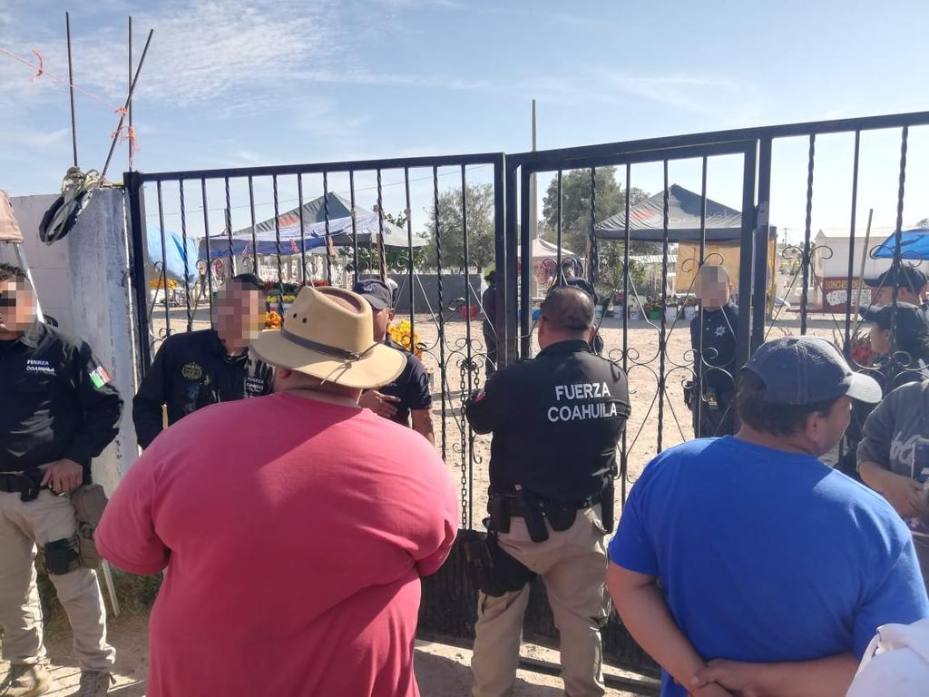 Ataque de abejas en panteón de <br>Torreón; hay dos hombres graves