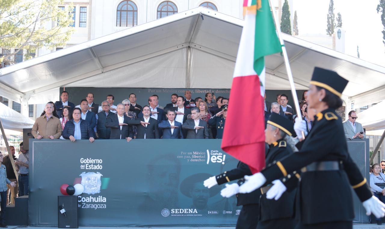 Conmemoran 109 aniversario de la <br>Revolución ante 20 mil saltillenses