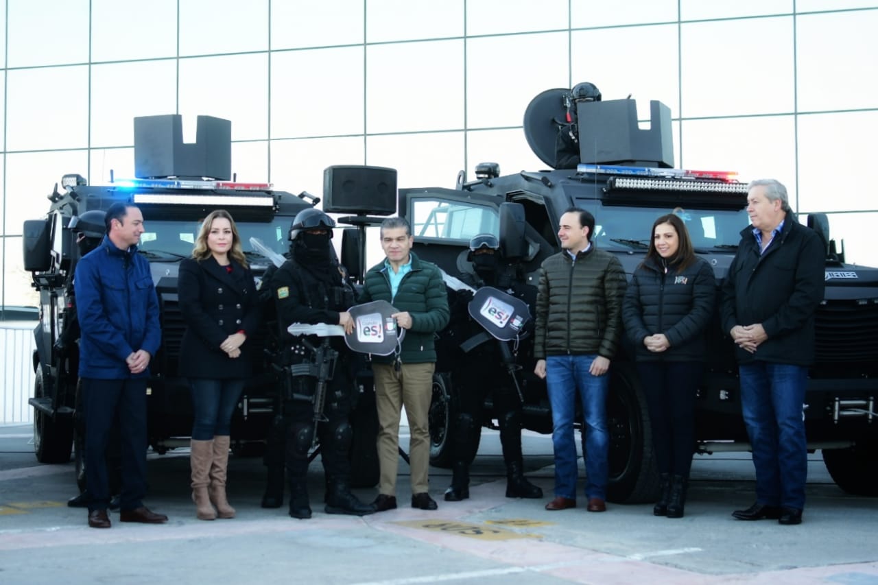 Entrega Riquelme vehículos tácticos y equipo a la PAR y AIC