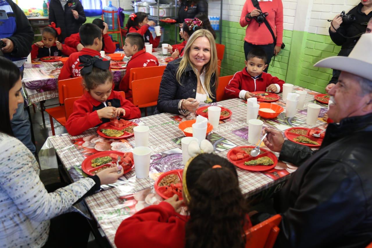 Fortalece DIF Coahuila desayunos escolares en la región Centro
