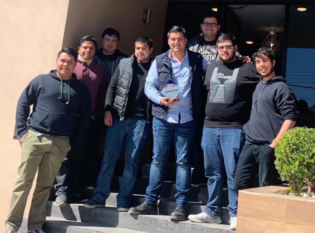 Ganan jóvenes de Saltillo cuarto <br>lugar nacional de emprendedores