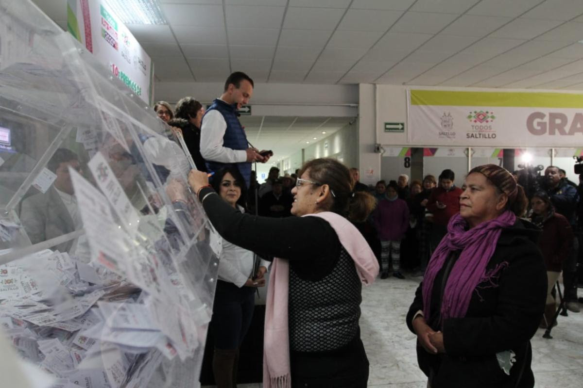 Premia Municipio de Saltillo a contribuyentes cumplidos