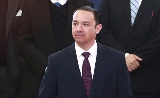 Proceso electoral de Coahuila <br>debe postergarse: Emilio de Hoyos