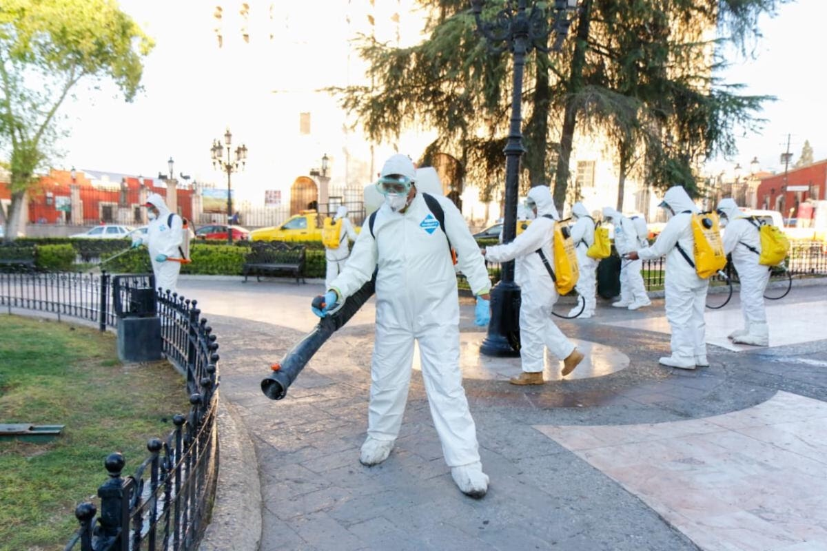 Realizan programa de sanitización <br>en espacios públicos en Saltillo