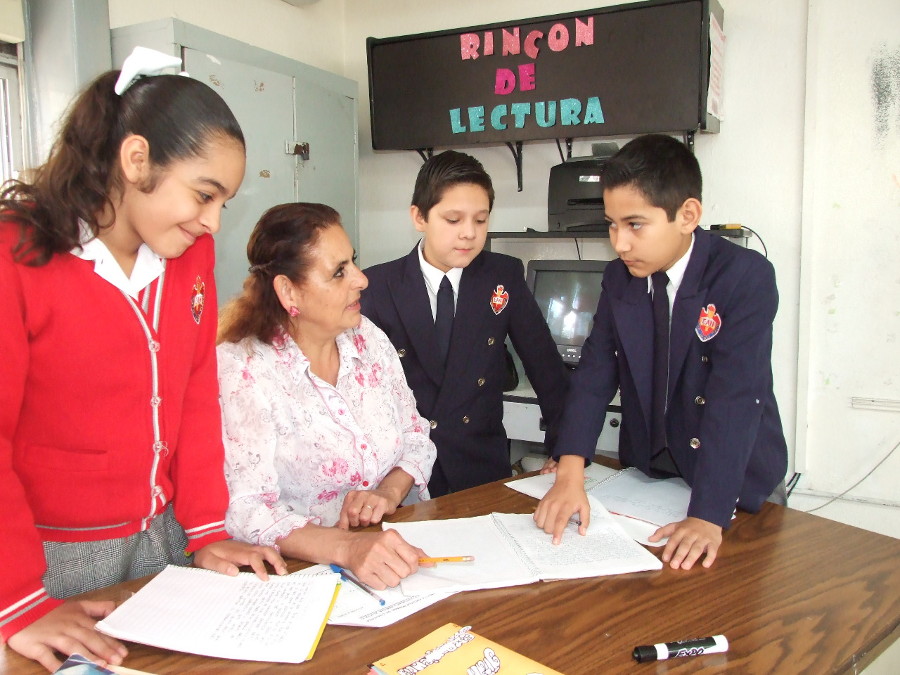 Entrega Gobierno de Coahuila 508 preseas magisteriales