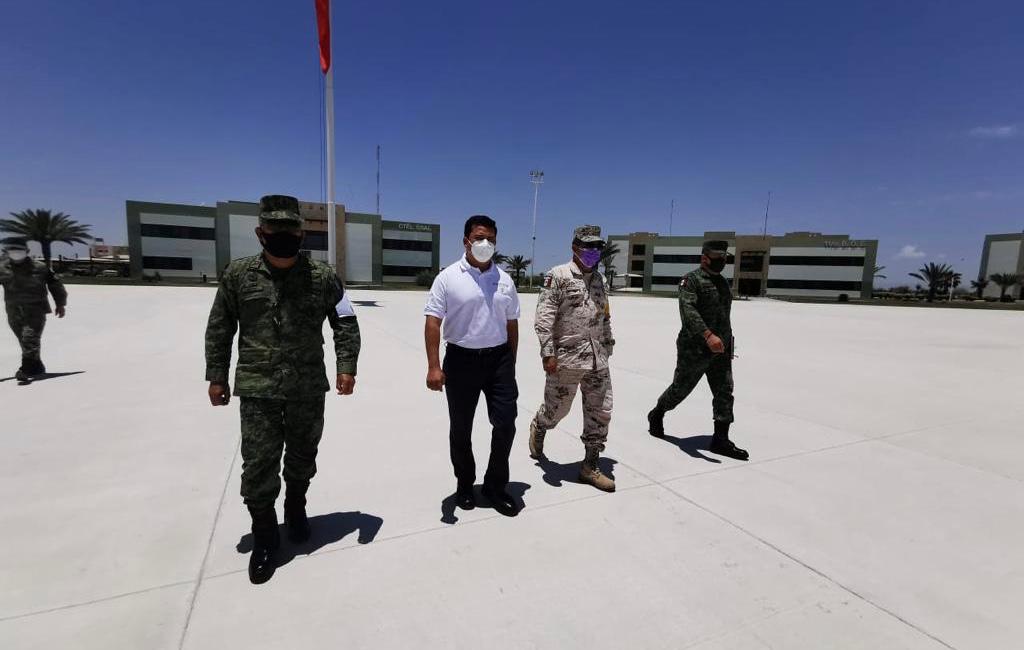 Sostiene Reyes Flores reunión en Guarnición Militar de San Pedro