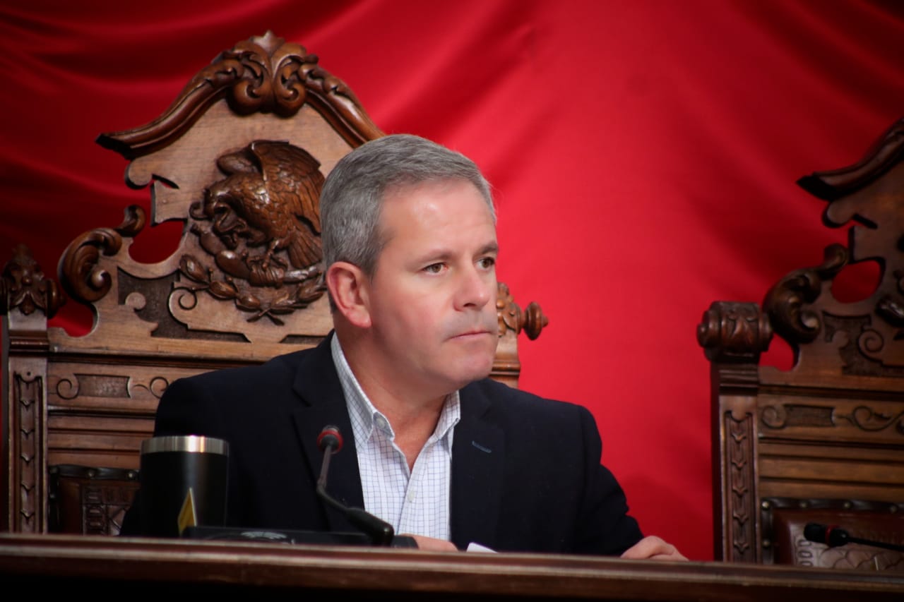 Asume Marcelo Torres Cofiño <br>presidencia de la Mesa Directiva