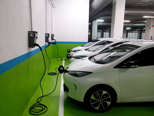 Aprueba Congreso estímulos fiscales <br>a vehículos eléctricos e híbridos