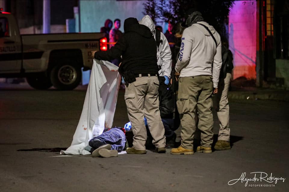 Auto “fantasma” no mató <br>a jovencito; fue degollado