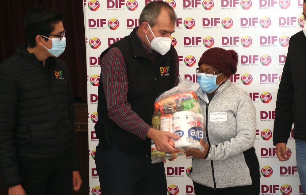 Entrega DIF Coahuila apoyos a empacadores voluntarios en Ramos Arizpe