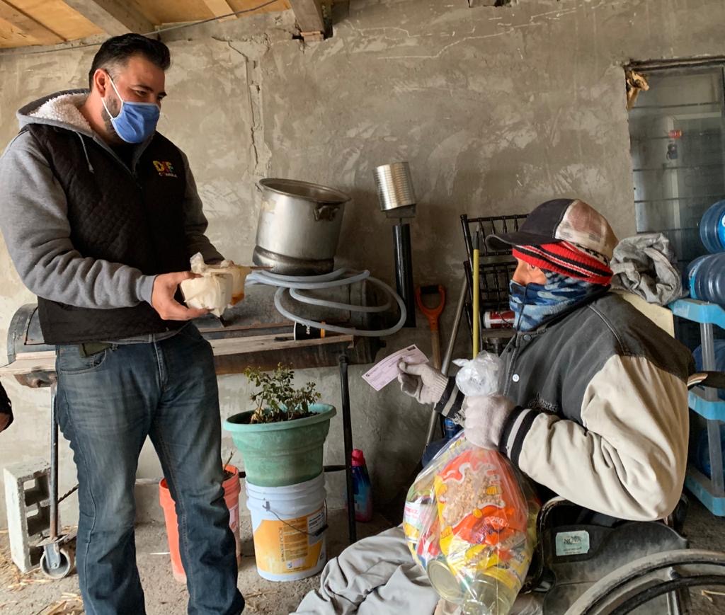 Entrega DIF Coahuila alimentos calientes a familias vulnerables en la región norte