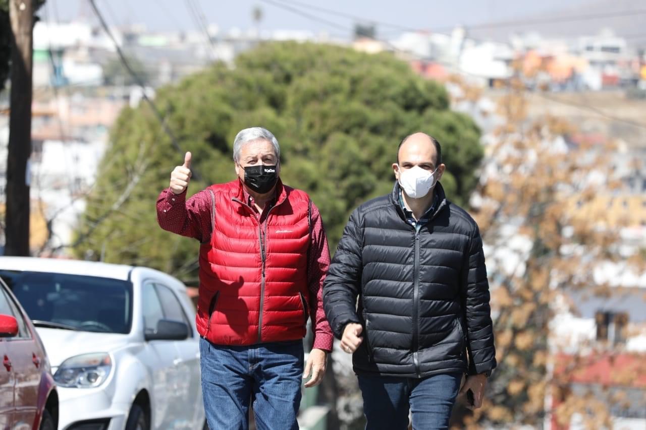 Recorren Chema y Jericó calles de Saltillo