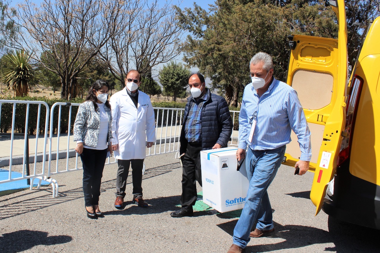 Llega a Coahuila nueva remesa de vacunas Pfizer