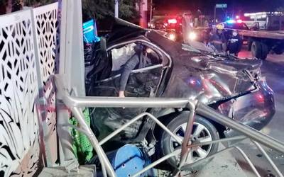Se matan 5 personas en <br>accidente en Torreón