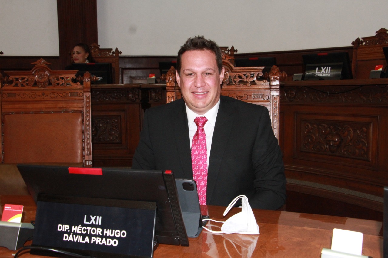 Que sectores sociales y privados puedan comprar vacunas, pide Hugo Dávila