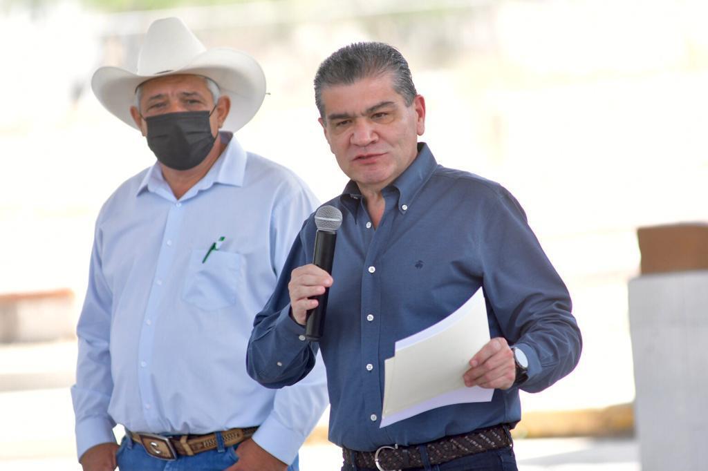 Inicia Riquelme gira de supervisión <br>de escuelas en Coahuila