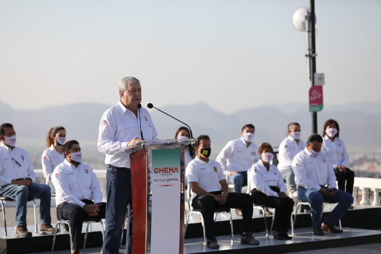 Presenta Chema el mejor proyecto <br>de trabajo para los saltillenses