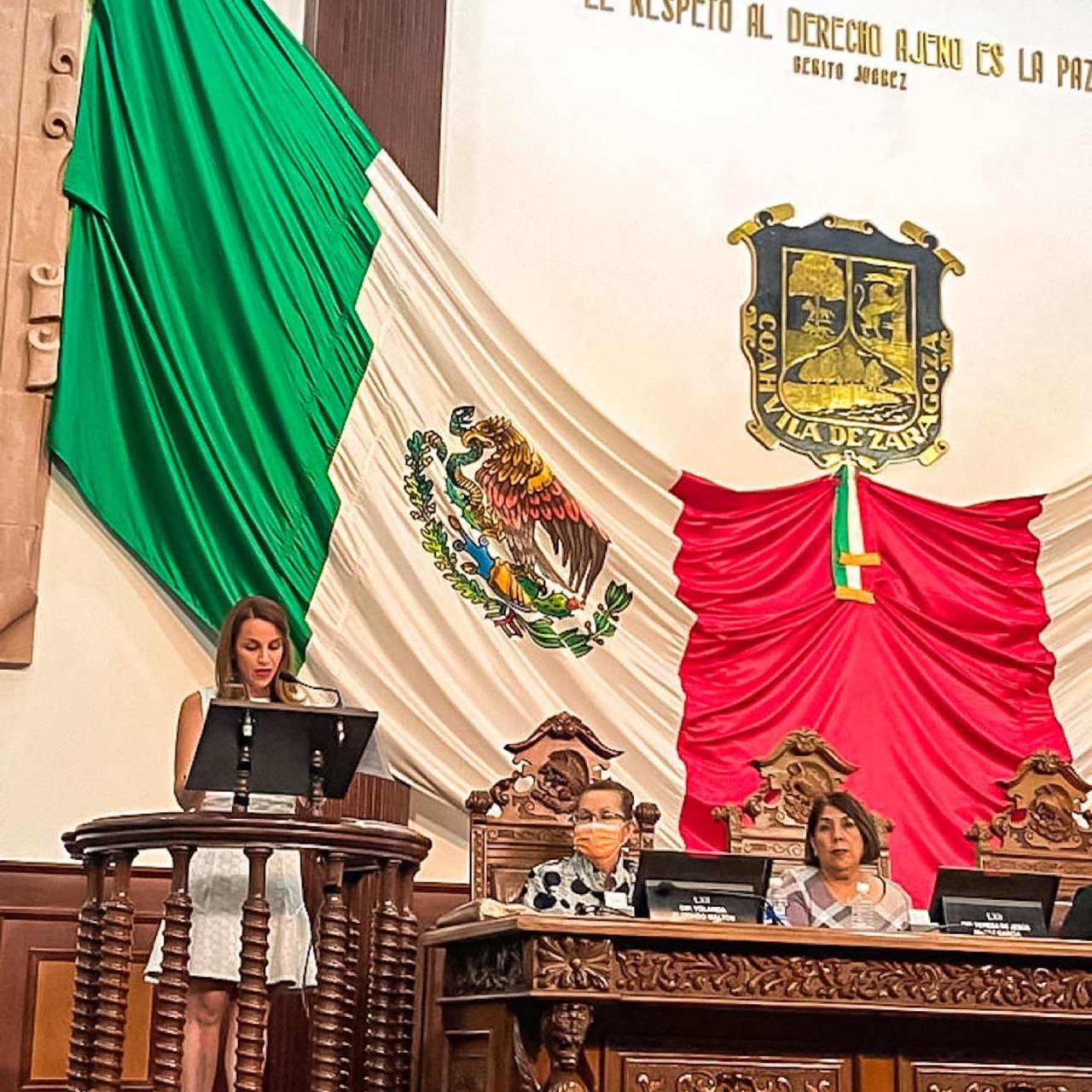 Pide María Bárbara más recursos para el IMSS