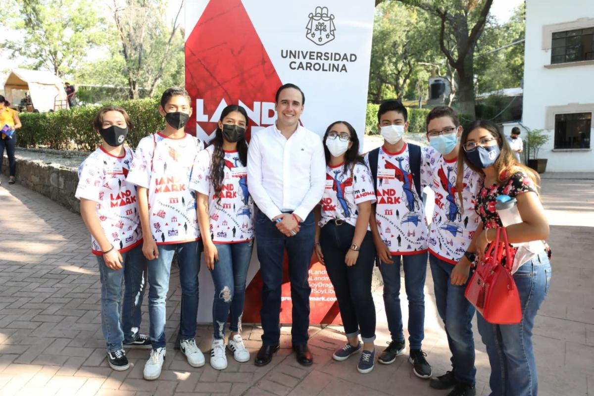 Saltillo tiene presente y futuro <br>con ustedes: Manolo Jiménez