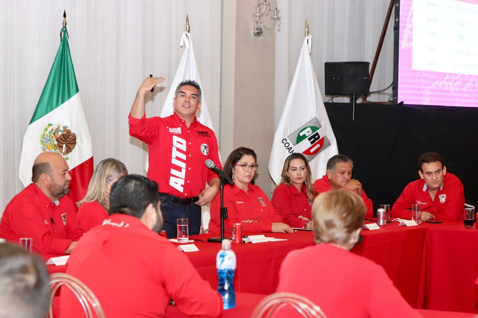 Miguel Riquelme fue el único Gobernador que <br>defendió los principios del PRI: Alito Moreno