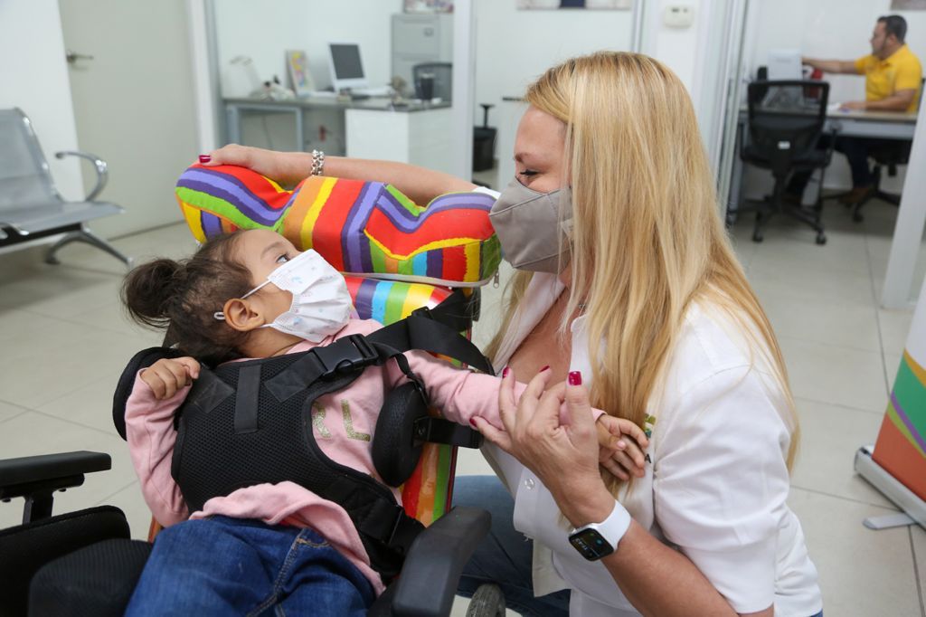 Apoya DIF Coahuila a personas <br>con discapacidad: Marcela Gorgón