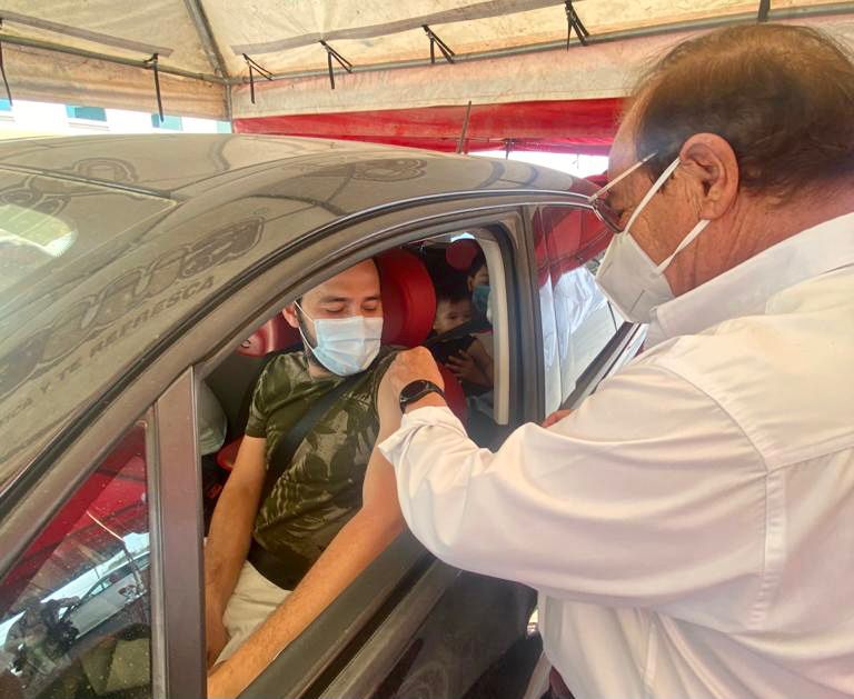 Recibe Salud Coahuila dosis de Sinovac y supervisa aplicación