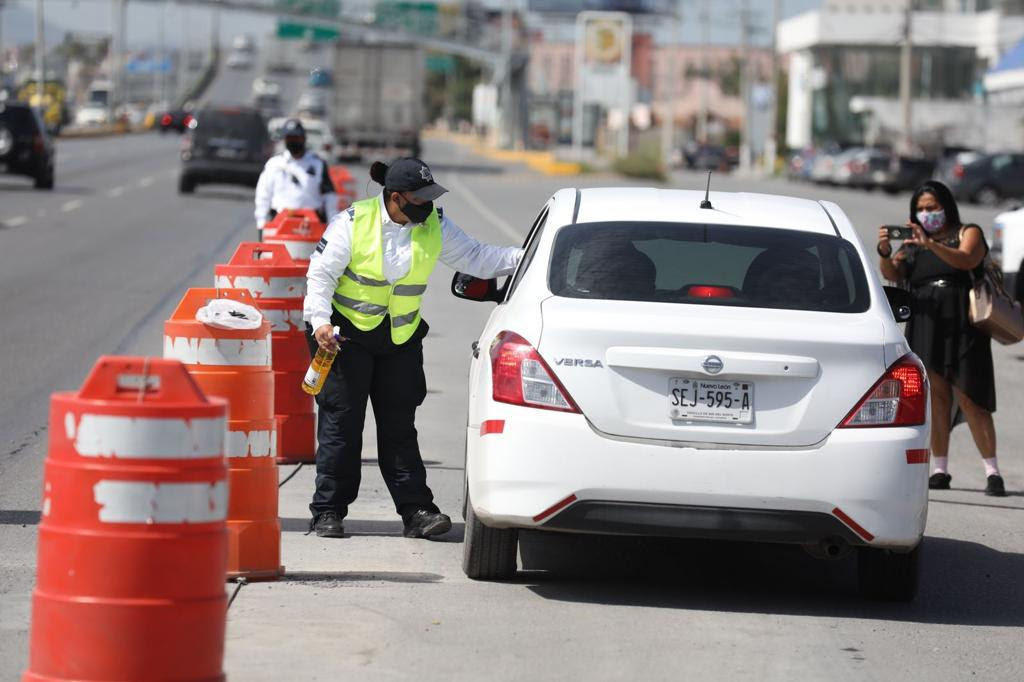 Por tercera ola de Covid, “filtran” <be>ingreso de visitantes a Saltillo