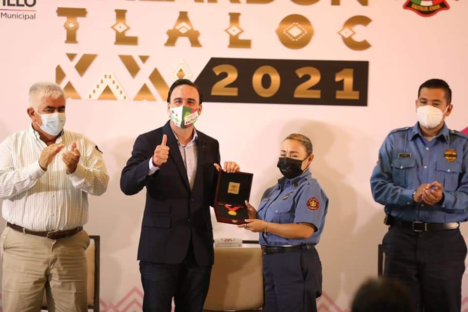 Nuestros bomberos son de <br>los mejores de México: Manolo