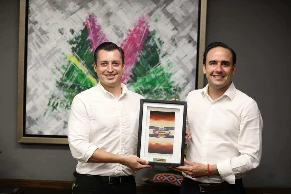 Se reúnen Manolo y Colosio <br>para compartir buenas prácticas