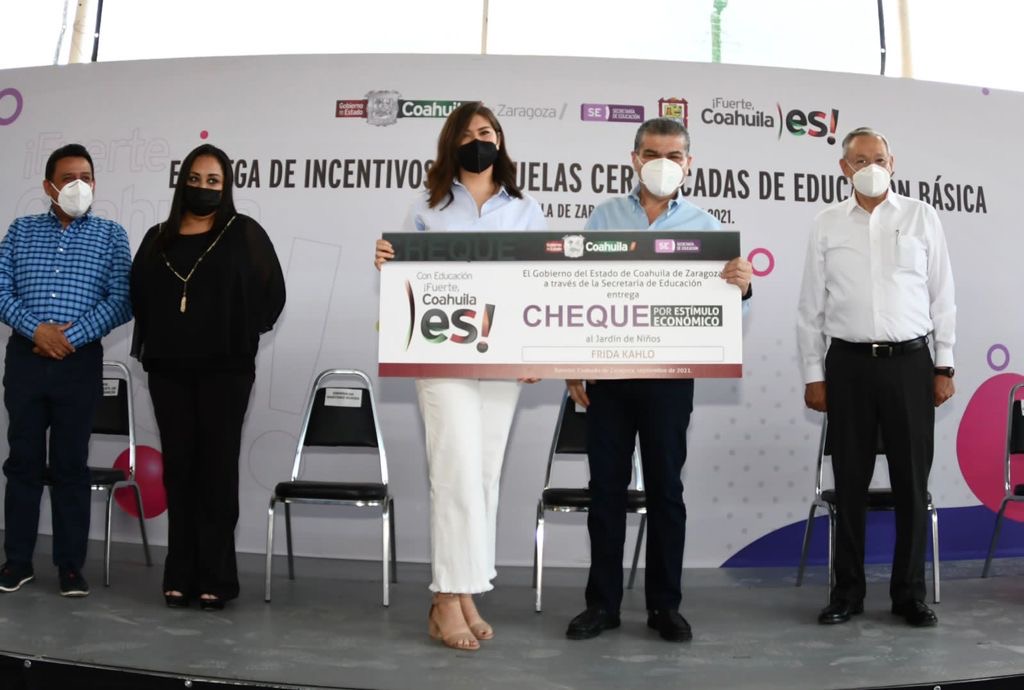 Entrega MARS apoyos económicos a escuelas
