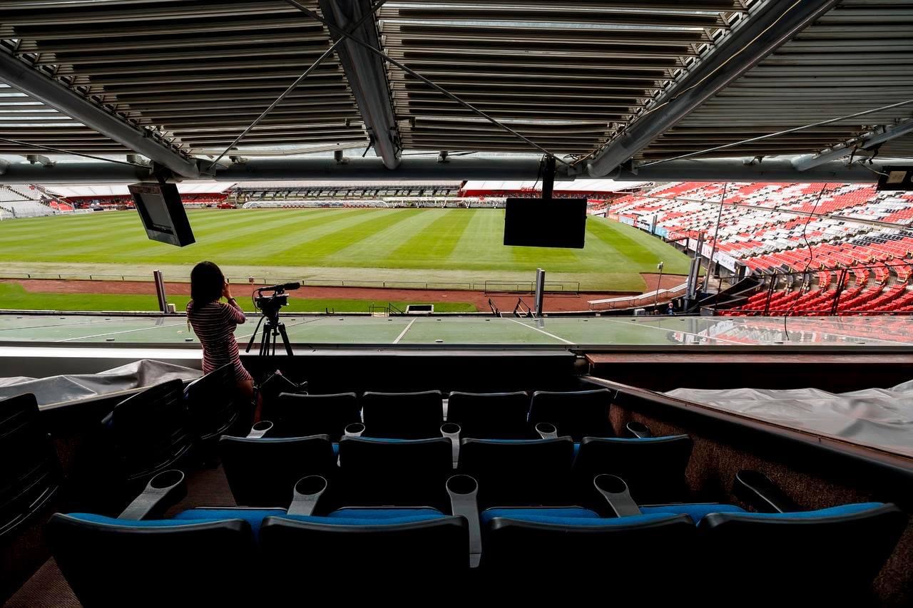 ¡Esto sí es suerte! Compró boleto de la lotería <br>para “feriar” y se gana palco en el Azteca