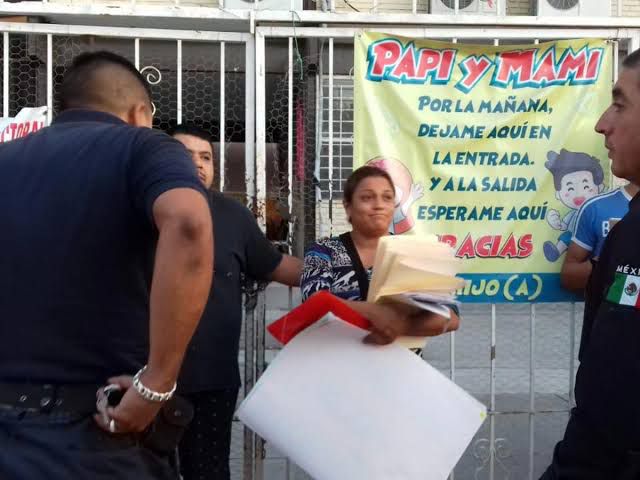 Absuelven a madre de familia acusada de amenazas; toca turno a directora en juicio por discriminación