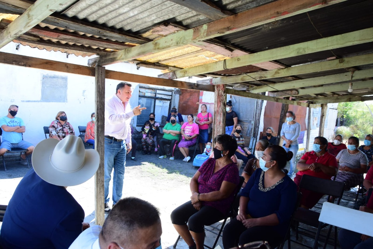 Atiende Chuma Montemayor <br>necesidades de su distrito