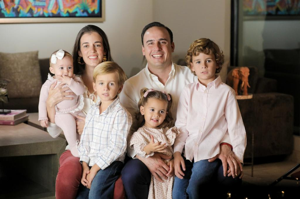 Feliz Navidad, Saltillo: Manolo